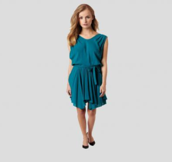 穿蓝色小礼服的女性SU模型下载_sketchup草图大师SKP模型