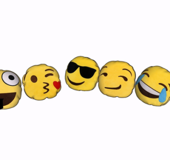 现代布艺表情抱枕su模型